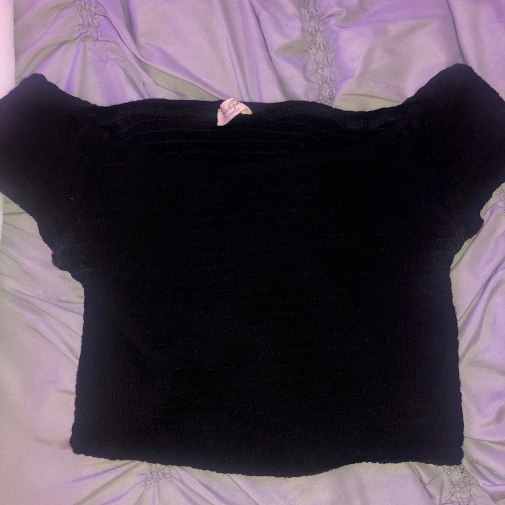 Brandy Melville/ Jgalt black off the shoulder top